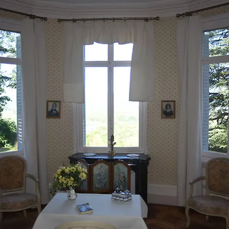 Chateau De לינה וארוחת בוקר Varambon