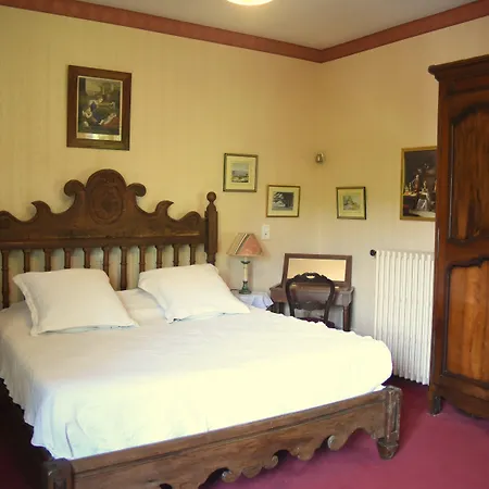 לינה וארוחת בוקר Chateau De 4*