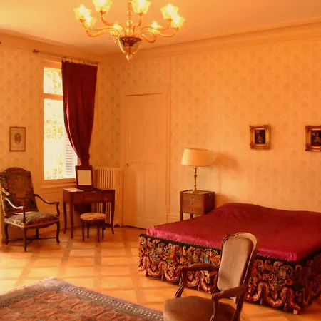 Chateau De לינה וארוחת בוקר 4*