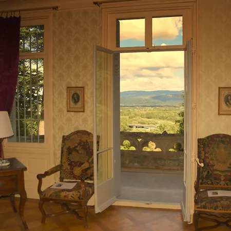 לינה וארוחת בוקר Chateau De 4*