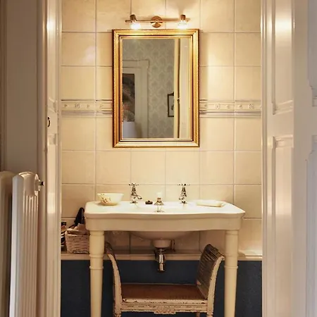 Couette-café Chateau De 3*