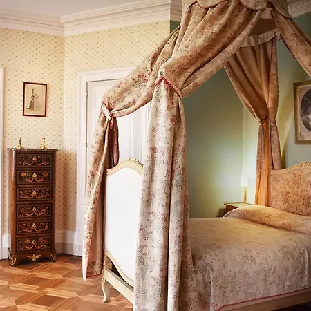 Couette-café Chateau De 3*
