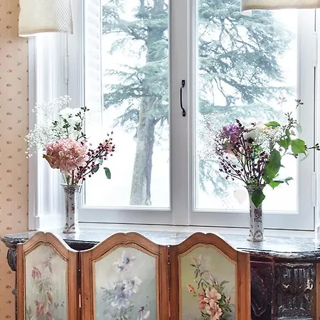 瓦拉伯恩城堡住宿加早餐旅馆 Varambon