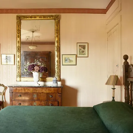 Chateau De Couette-café 4*