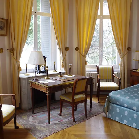 瓦拉伯恩城堡住宿加早餐旅馆 Varambon