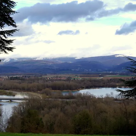 瓦拉伯恩城堡住宿加早餐旅馆 Varambon