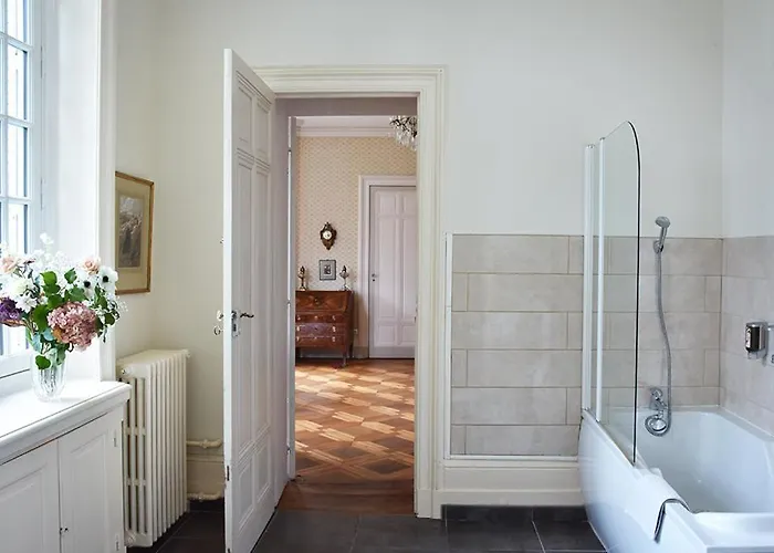 Nocleg ze śniadaniem Chateau De 4*