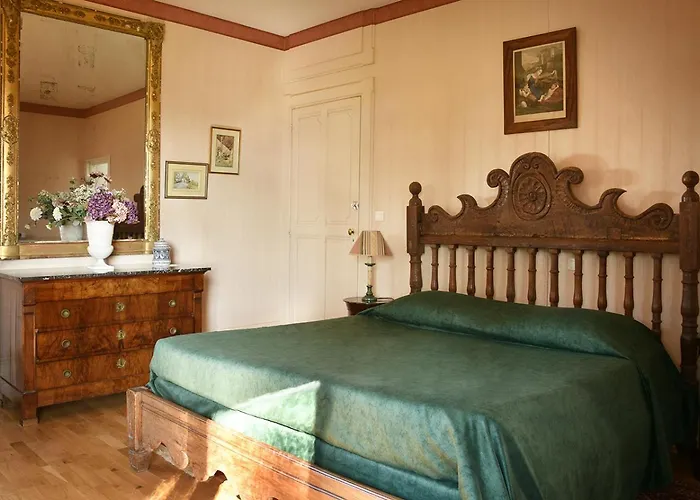 Chateau De Nocleg ze śniadaniem